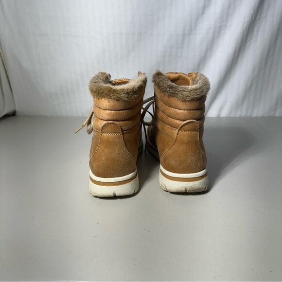 Cliffs Faux Utility Work Ankle Sneaker Boots Women’s Size 10 Laced - Picture 8 of 9